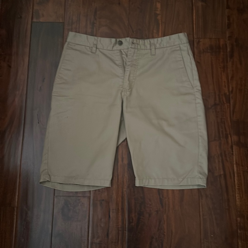 Volcom khaki Shorts